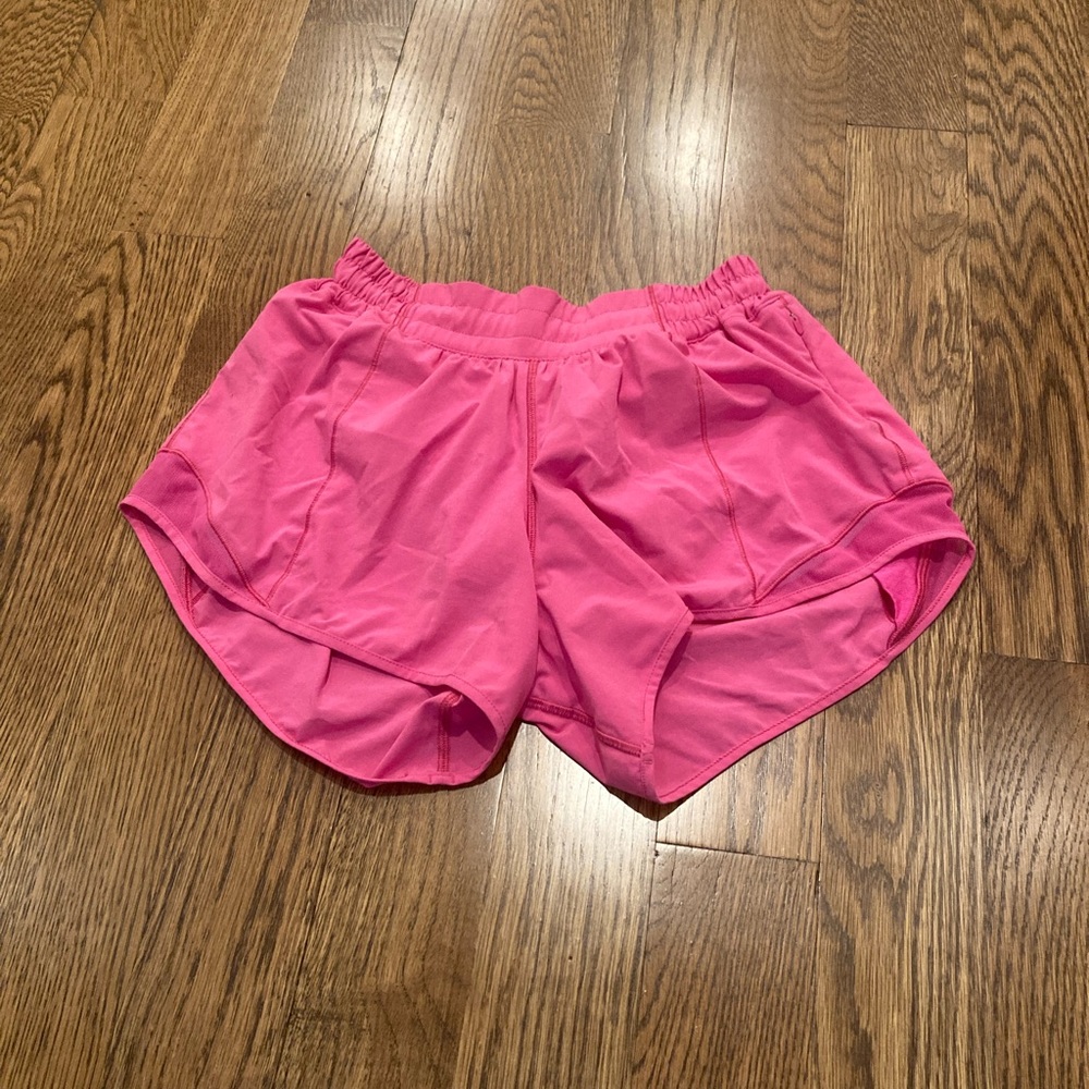 Sonic pink lululemon hottie hots size 6